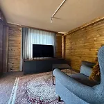 Happy House * サラエヴォ